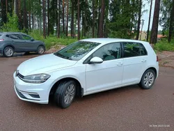 Vit Begagnad 2018 VW Golf VII Halvkombi | 150 000 kr (Marknadspris)