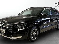 Svart (black) Begagnad 2025 Kia Niro Advance SUV | 461 400 kr (Dyr)