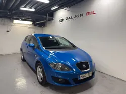 Mörkblå (blå) Begagnad 2012 Seat Leon Reference Halvkombi | 46 900 kr (Bra pris)