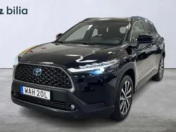 Svart Begagnad 2022 Toyota Corolla Cross Plus SUV | 359 900 kr (Marknadspris)