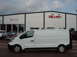 Vit Begagnad 2015 Renault Trafic Van | 89 000 kr (Marknadspris)