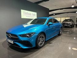 Blå Begagnad 2025 Mercedes CLA200 AMG Sportkupé | 369 000 kr (Marknadspris)