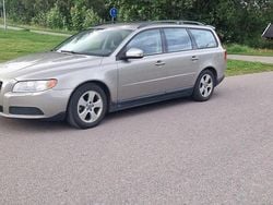 Brun Begagnad 2010 Volvo V70 Drive Kinetic Kombi | 31 000 kr (Bra pris)