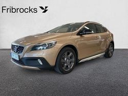 Brun Begagnad 2013 Volvo V40 CC Momentum Kombi | 129 800 kr (Bra pris)