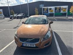 Brun Begagnad 2011 Volvo S60 Momentum Sedan | 65 000 kr (Bra pris)