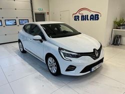 Vit Begagnad 2021 Renault Clio V Halvkombi | 139 900 kr (Marknadspris)
