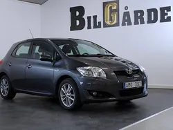 Grå Begagnad 2008 Toyota Auris Halvkombi | 59 900 kr (Marknadspris)