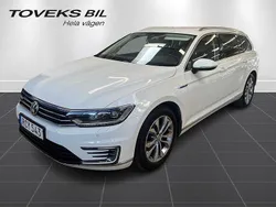Vit Begagnad 2018 VW Passat GTE Kombi | 224 900 kr (Marknadspris)