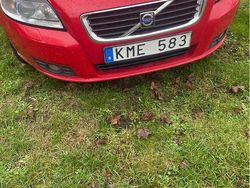 Röd Begagnad 2009 Volvo V50 Momentum Kombi | 30 000 kr (Dyr)