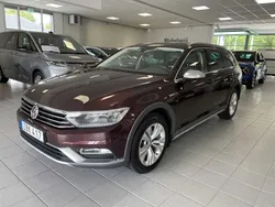 Röd Begagnad 2018 VW Passat Alltrack GT Kombi | 269 900 kr (Marknadspris)