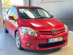 Mörkröd Begagnad 2010 Toyota Auris Plus Halvkombi | 59 900 kr (Dyr)