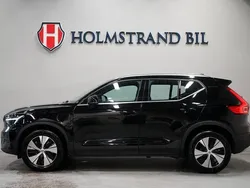 Svart Begagnad 2022 Volvo XC40 Core SUV | 334 900 kr (Bra pris)