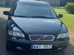 Svart Begagnad 2001 Volvo V70 Kombi | 20 000 kr (Marknadspris)