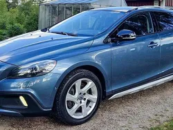 Blå Begagnad 2014 Volvo V40 CC Kombi | 137 500 kr (Marknadspris)