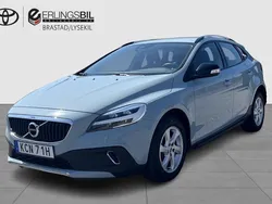 Ljusblå Begagnad 2019 Volvo V40 CC Kinetic Kombi | 204 900 kr (Marknadspris)