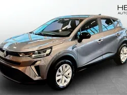 Grå (grey) Ny 2024 Renault Captur Evolution SUV | 244 900 kr (Bra pris)