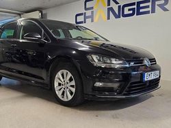Svart Begagnad 2015 VW Golf VII Halvkombi | 99 900 kr (Marknadspris)