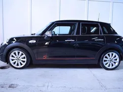 Svart Begagnad 2016 Mini Cooper S Halvkombi | 139 900 kr (Bra pris)