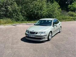 Gul Begagnad 2005 Saab 9-3 Aero Sedan | 48 500 kr (Marknadspris)