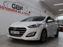 Vit Begagnad 2015 Hyundai i30 Premium Halvkombi | 99 000 kr (Superpris)