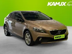 Brun Begagnad 2014 Volvo V40 CC Summum Kombi | 128 900 kr (Marknadspris)