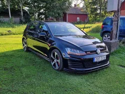 Svart Begagnad 2015 VW Golf VII GTI Halvkombi | 133 000 kr (Marknadspris)
