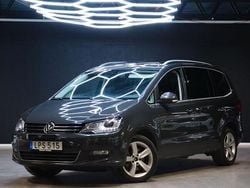 Mörkgrå (grå) Begagnad 2015 VW Sharan Minibuss | 188 900 kr (Bra pris)