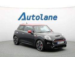 Svart (midnight black metallic) Begagnad 2015 Mini John Cooper Works Halvkombi | 189 900 kr (Marknadspris)