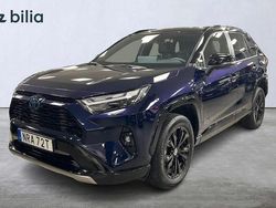 Blå Begagnad 2024 Toyota RAV4 Hybrid Style SUV | 429 900 kr (Bra pris)