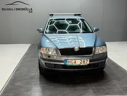 Ljusgrå (grå) Begagnad 2008 Skoda Octavia Kombi | 39 900 kr (Marknadspris)