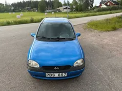 Blå Begagnad 2000 Opel Corsa Halvkombi | 19 500 kr
