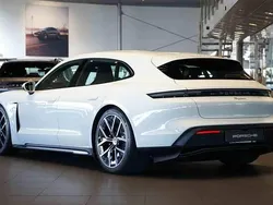 Vit Begagnad 2025 Porsche Taycan Sport Turismo Sedan | 1 059 000 kr (Superpris)