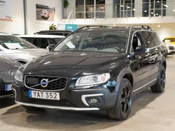 Svart Begagnad 2015 Volvo XC70 Momentum SUV | 159 900 kr (Marknadspris)