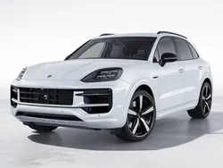 Vit Ny 2024 Porsche Cayenne SUV | 1 673 900 kr
