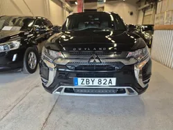 Svart Begagnad 2019 Mitsubishi Outlander P-HEV SUV | 179 500 kr (Marknadspris)