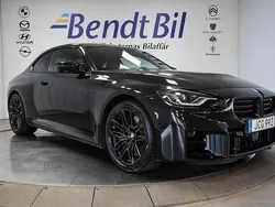 Safirsvart metallic Begagnad 2023 BMW M2 Sportkupé | 739 500 kr (Marknadspris)