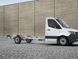 Arktisk vit Begagnad 2023 Mercedes Sprinter Van | 699 000 kr