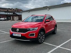 Röd Begagnad 2020 VW T-Roc SUV | 275 000 kr (Marknadspris)