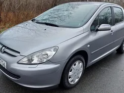 Grå Begagnad 2005 Peugeot 307 Halvkombi | 33 900 kr (Lite dyr)