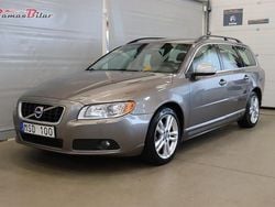 Grå Begagnad 2012 Volvo V70 Momentum Kombi | 69 900 kr (Marknadspris)