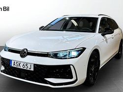 Pure white Begagnad 2025 VW Passat R-line Kombi | 444 900 kr (Dyr)