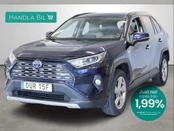 Mörkblå Begagnad 2019 Toyota RAV4 Hybrid Executive SUV | 319 900 kr (Marknadspris)