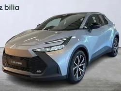 Silver Ny 2025 Toyota C-HR Style SUV | 391 500 kr (Marknadspris)
