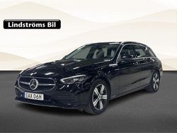 Svart Begagnad 2022 Mercedes C300e Avantgarde Kombi | 374 900 kr (Marknadspris)