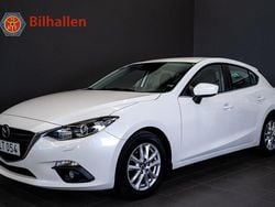 Vit Begagnad 2014 Mazda 3 Core Halvkombi | 134 900 kr (Marknadspris)
