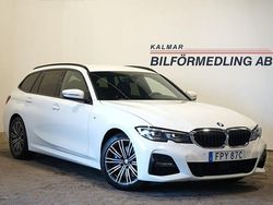 Vit Begagnad 2021 BMW 330 M Sport Kombi | 279 900 kr