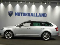 Silver Begagnad 2015 Skoda Octavia Kombi | 157 900 kr (Lite dyr)