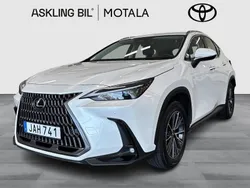 Vit Begagnad 2024 Lexus NX350h Business Edition SUV | 489 000 kr