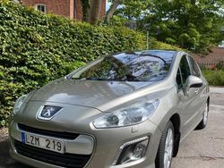 Grå Begagnad 2011 Peugeot 308 Halvkombi | 50 000 kr (Marknadspris)