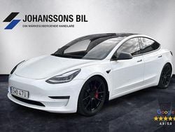 Vit Begagnad 2019 Tesla Model 3 Performance Sedan | 289 900 kr (Marknadspris)